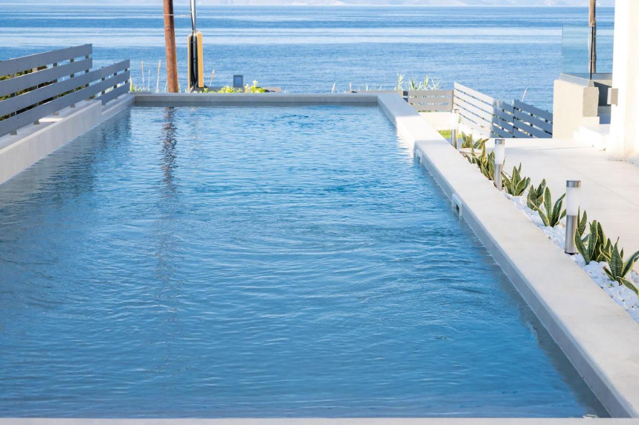 Theros Suites Dhiminio Luaran gambar
