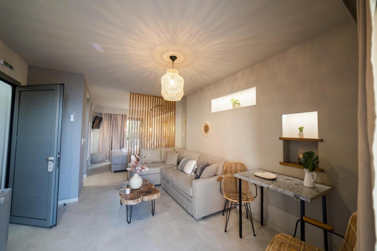 Theros Suites Dhiminio Luaran gambar