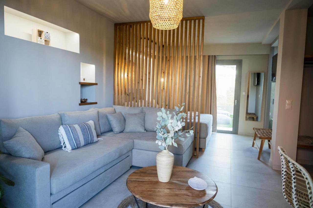 Theros Suites Dhiminio Luaran gambar