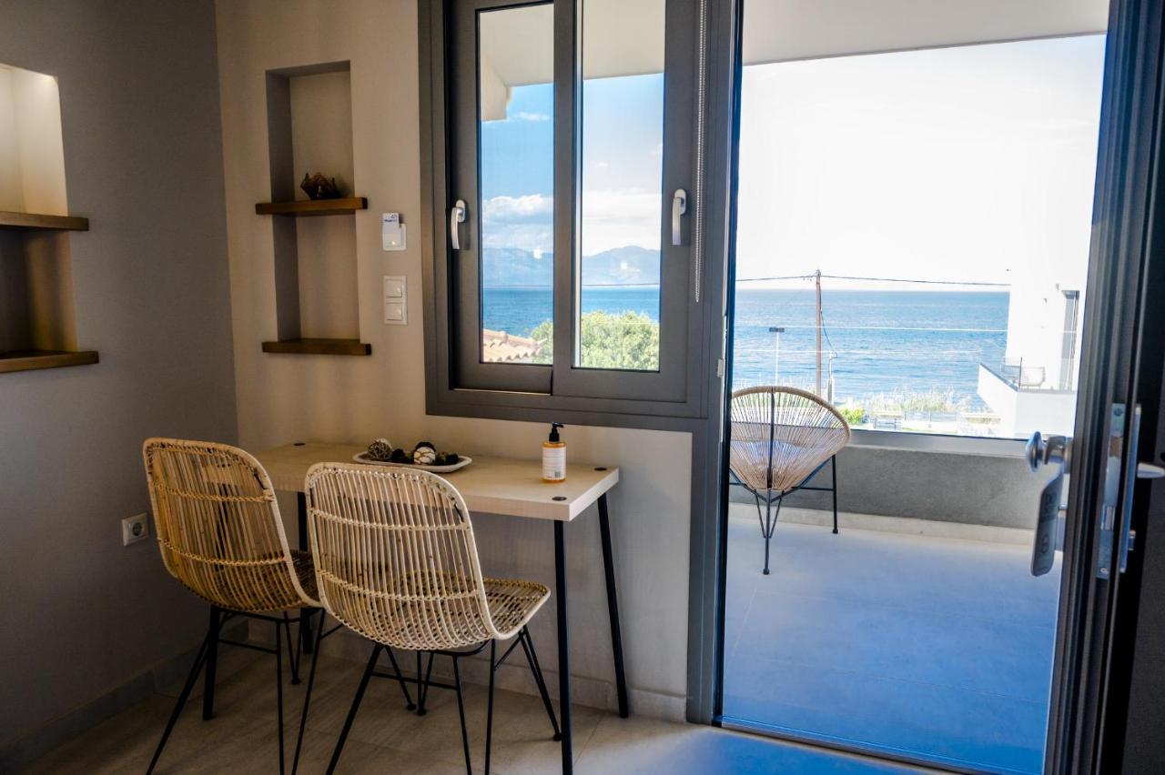 Theros Suites Dhiminio Luaran gambar