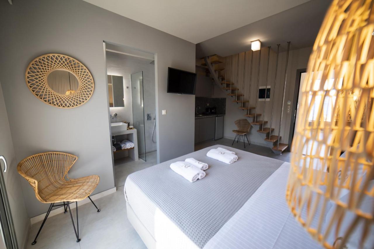 Theros Suites Dhiminio Luaran gambar