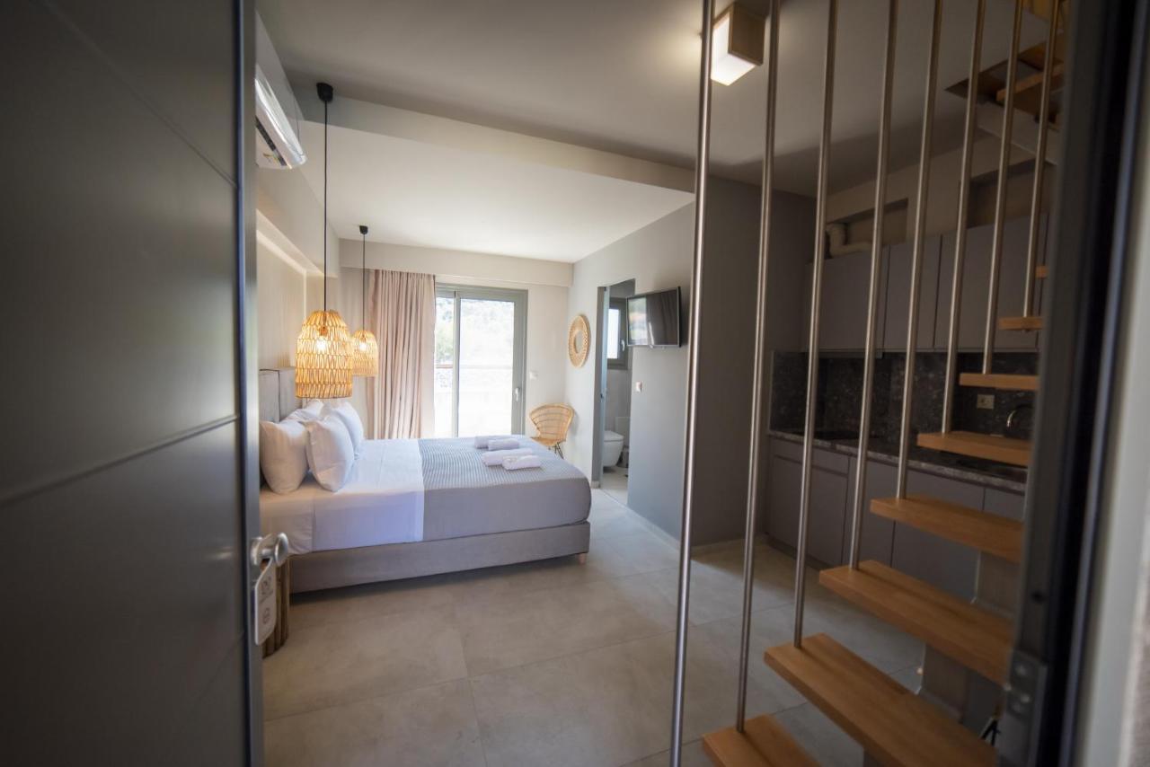 Theros Suites Dhiminio Luaran gambar